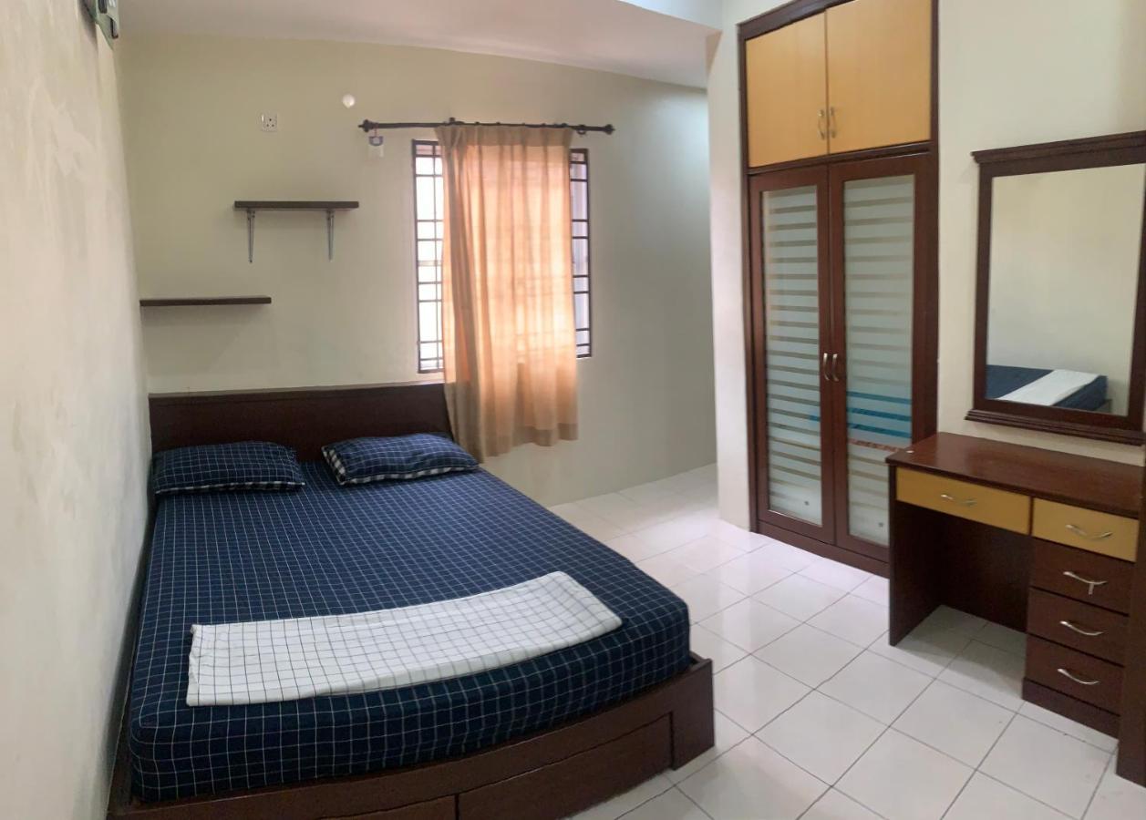 Awani Homestay Seberang Jaya Permatang Janggus Esterno foto