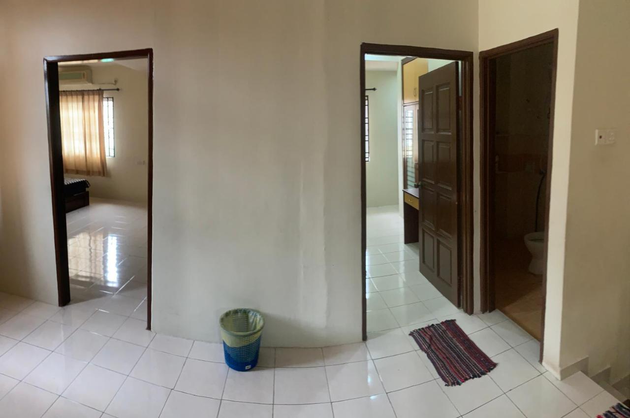 Awani Homestay Seberang Jaya Permatang Janggus Esterno foto